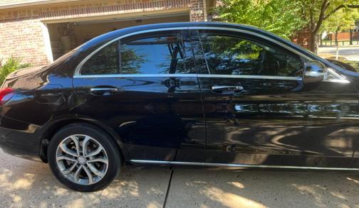Photo 4 of 16 of 2015 Mercedes-Benz C-Class C 300 Luxury
